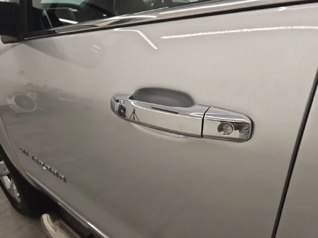 Used 2018 Silver Ice Metallic Chevrolet LTZ image 20