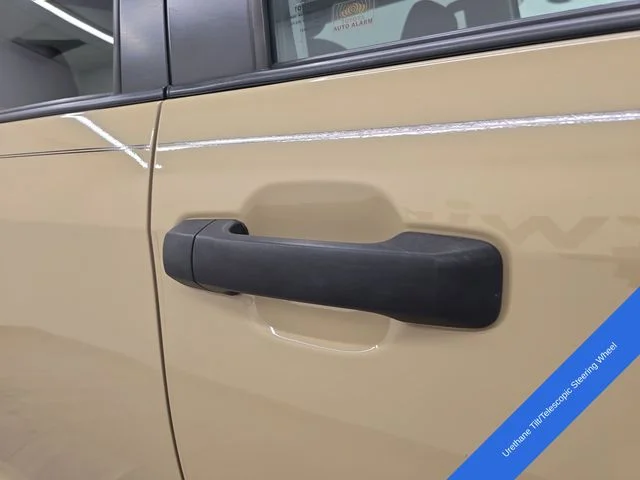 Used 2018 Quicksand Toyota SR5 image 9