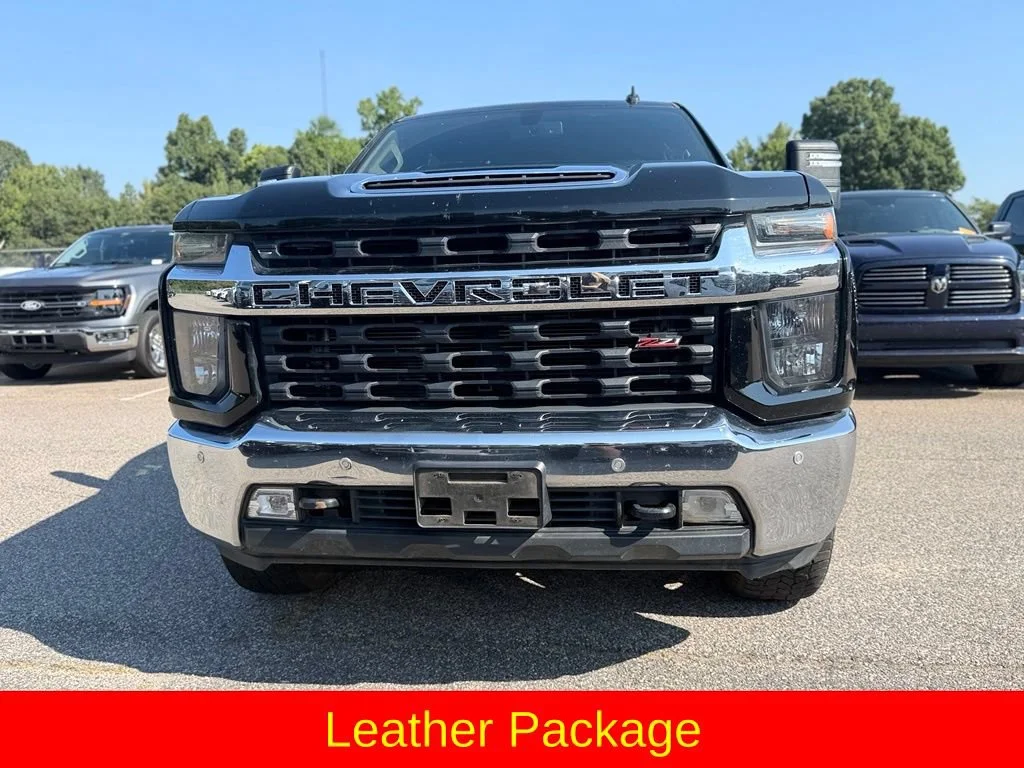 Used 2021 BLACK Chevrolet LT image 10