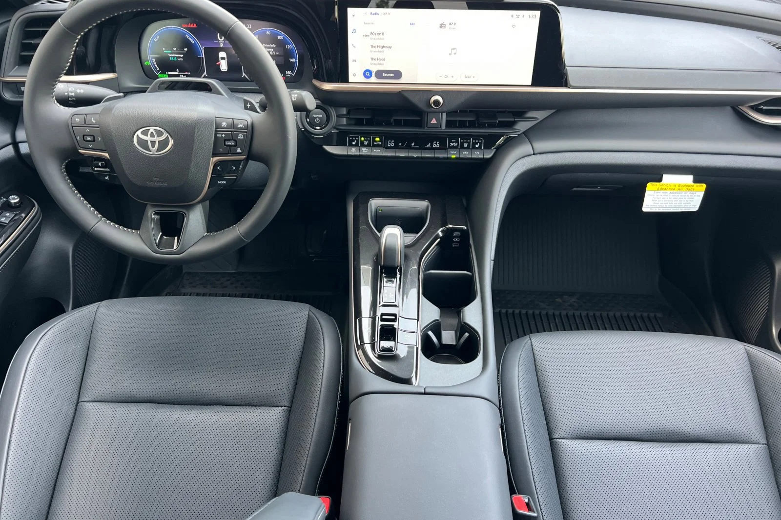 2026 Toyota Crown Signia Limited - Photo 10