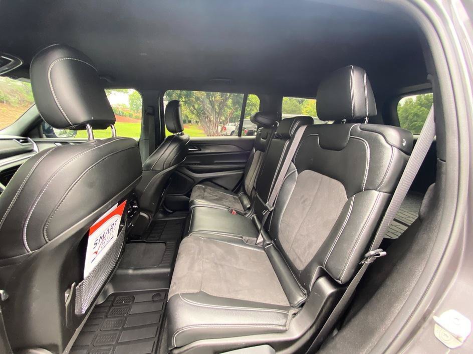 Used 2024 Baltic Gray Metallic Clearcoat Jeep Altitude image 12