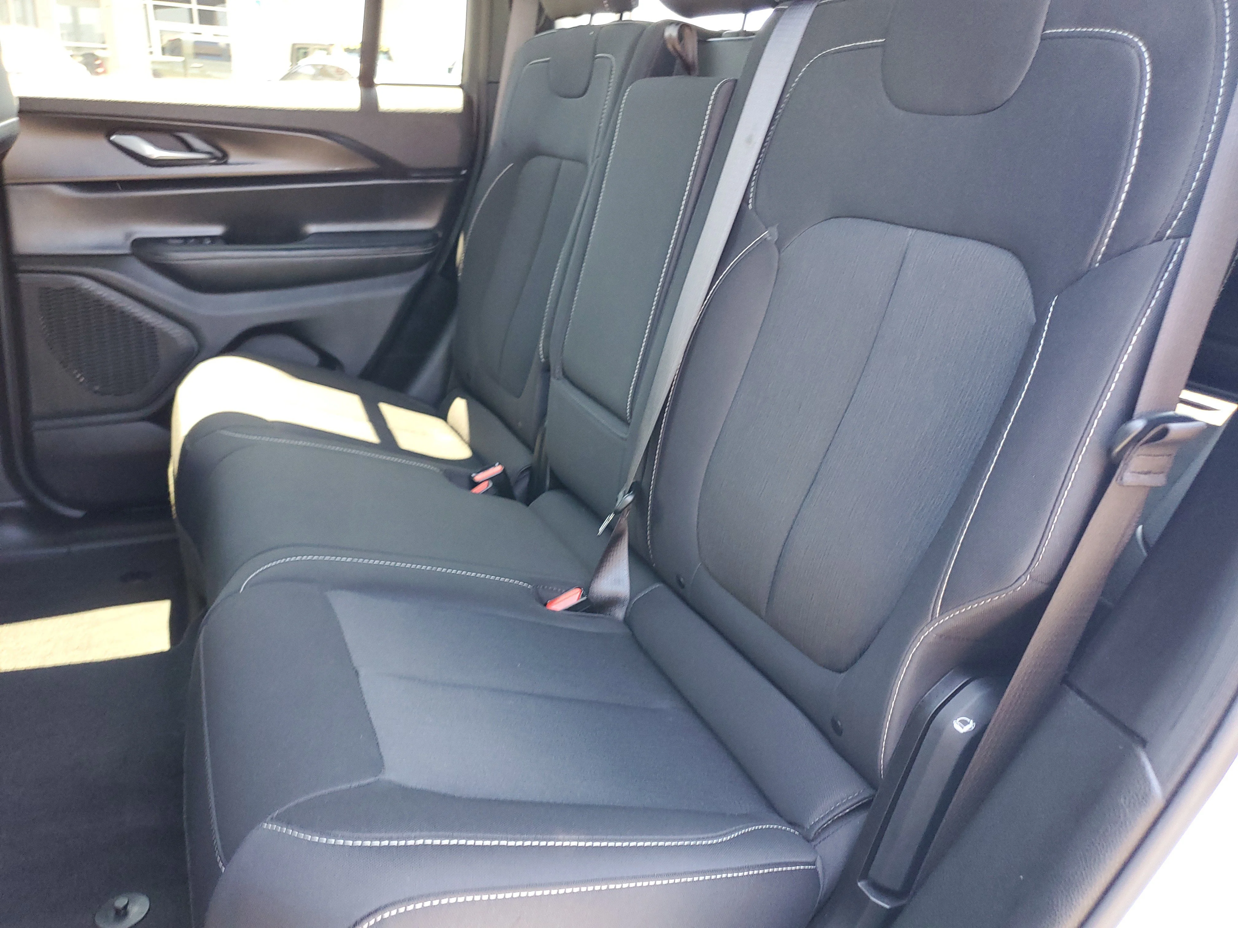 Used 2025 White Jeep Laredo X image 16