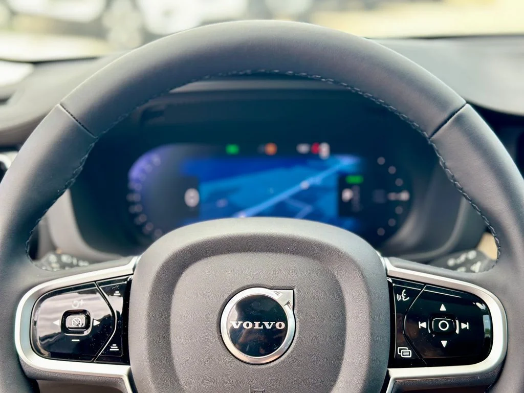 New 2026 Black Volvo T8 Ultra image 7