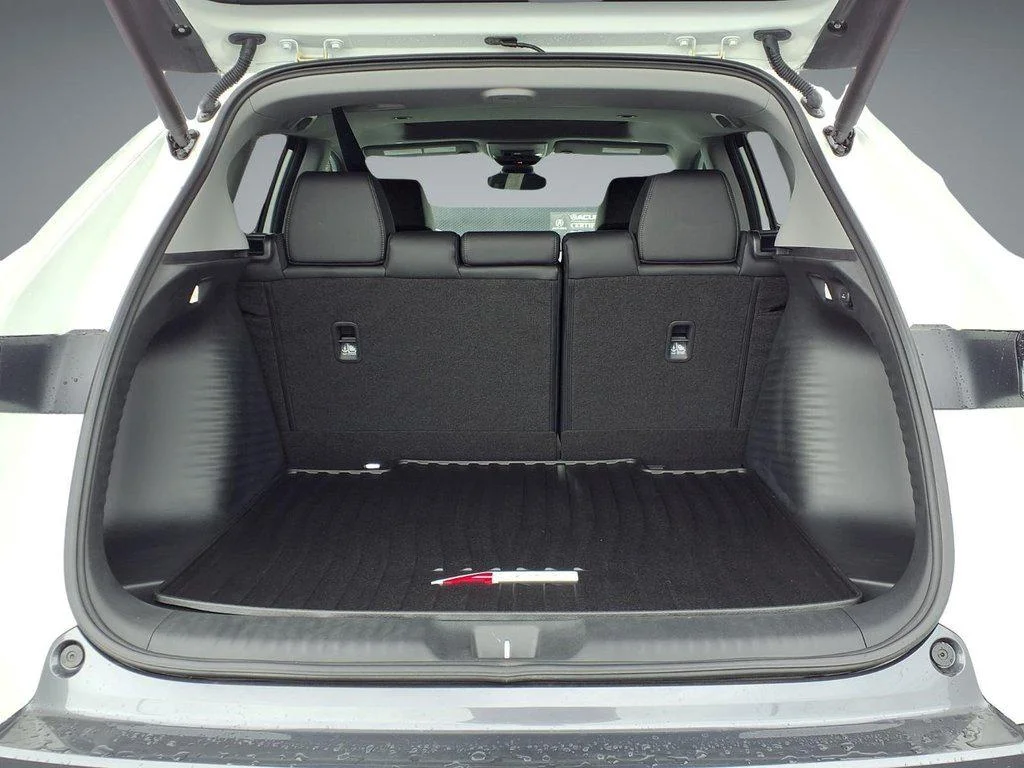 New 2026 Platinum White Pearl Acura FWD image 11
