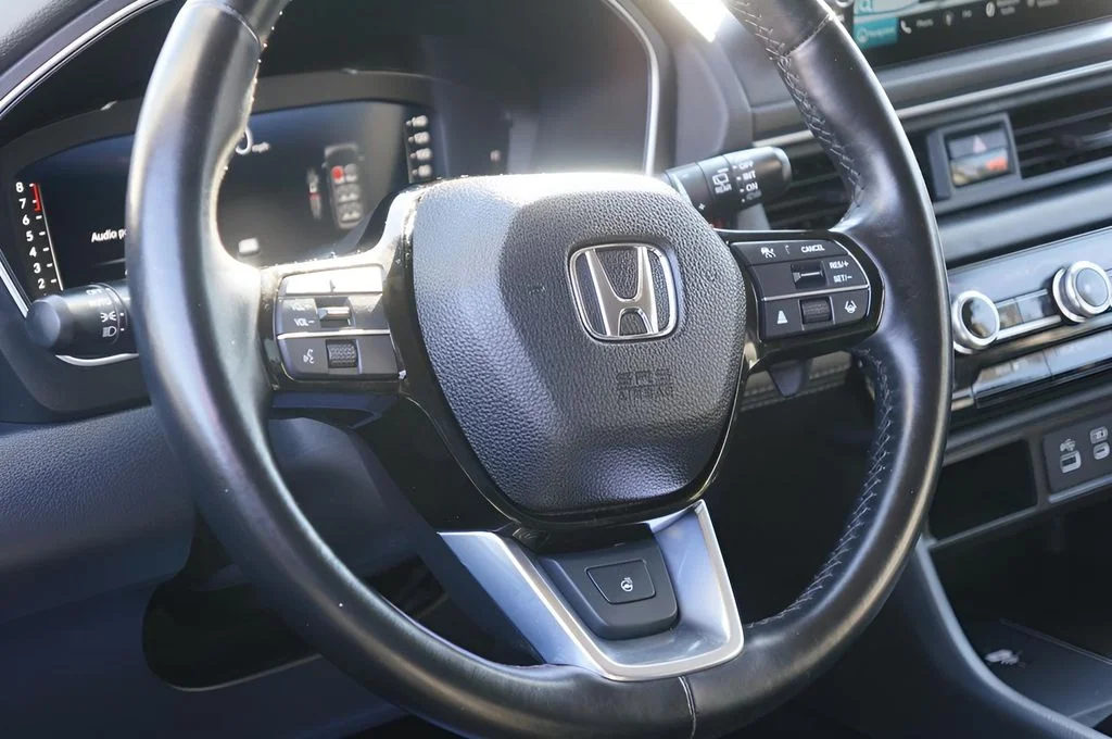 Used 2023 Modern Steel Metallic Honda Elite image 8