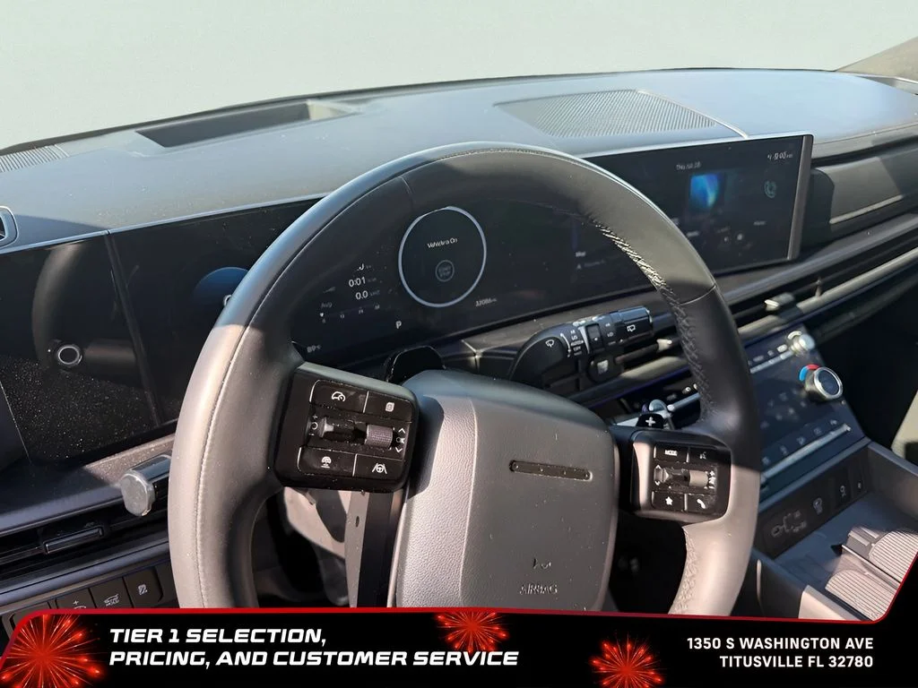 Used 2025 White Hyundai Calligraphy image 30