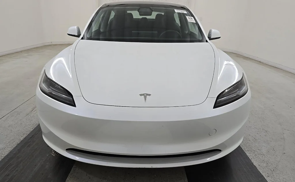 Used 2025 White Tesla Long Range image 2