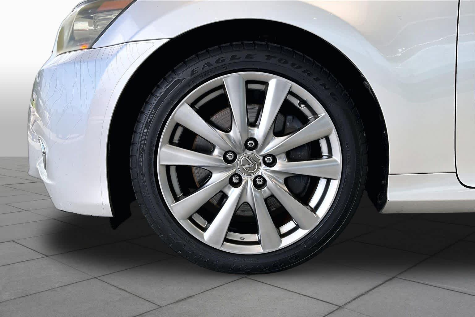 Used 2013 Liquid Platinum Lexus  image 10