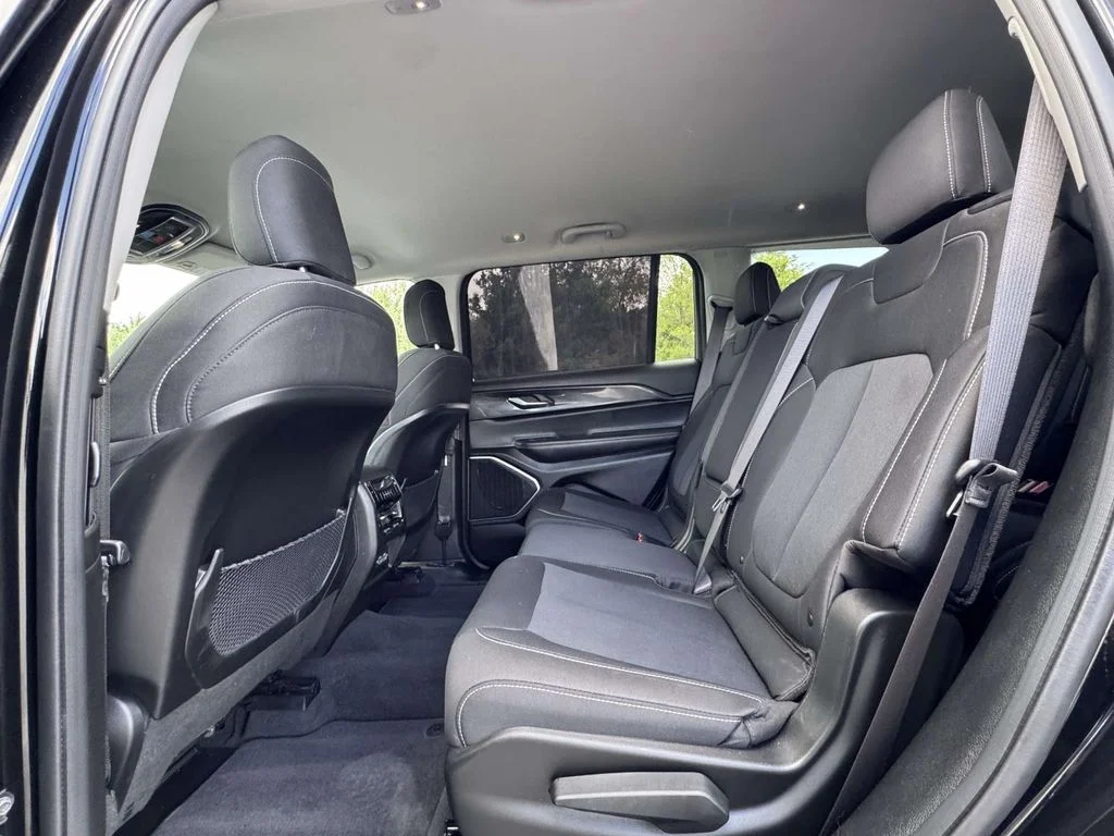 Used 2021 Black Jeep Laredo image 14