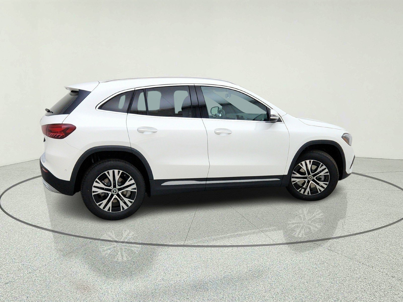 New 2026 Polar White Mercedes-Benz GLA 250 SUV image 35