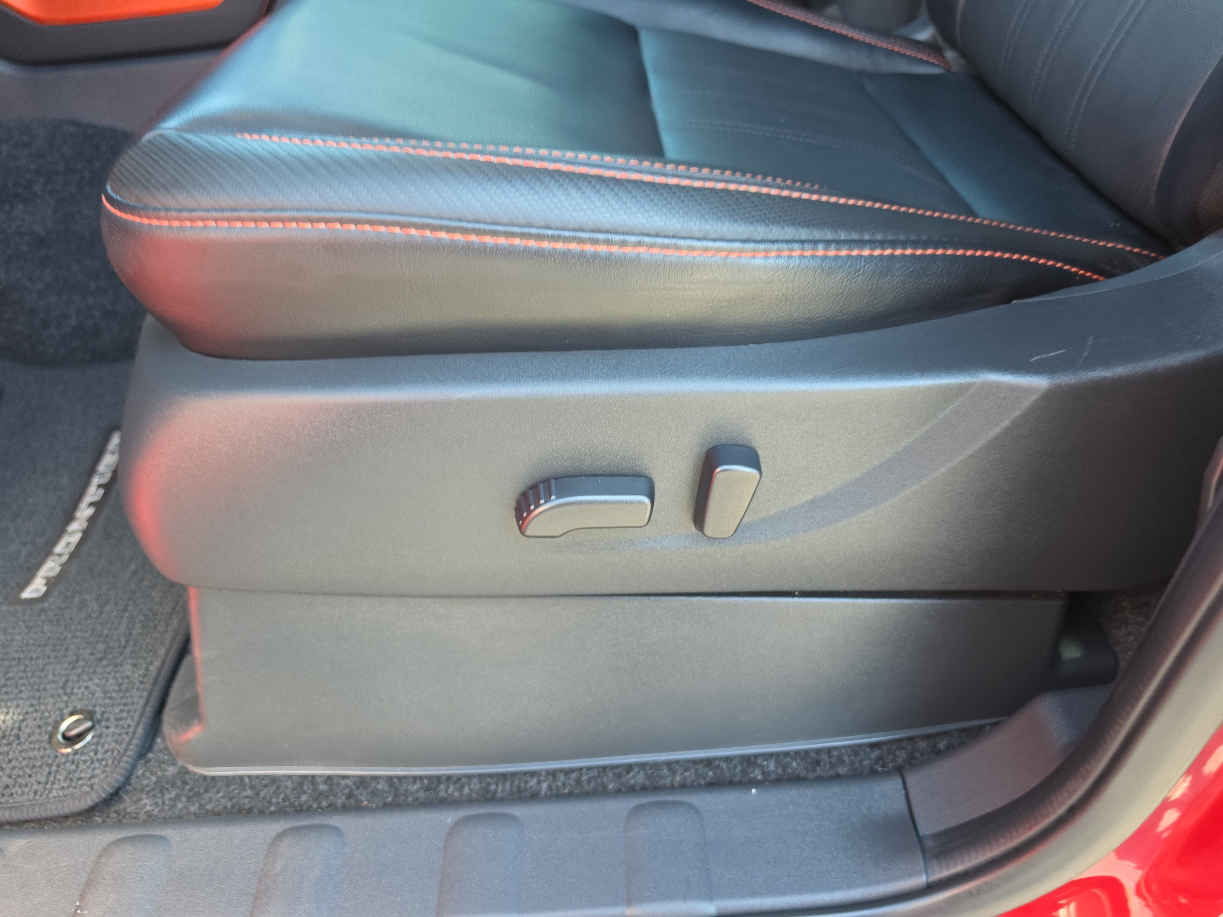 Used 2023 Red Nissan Crew Cab PRO-X 4x2 image 19