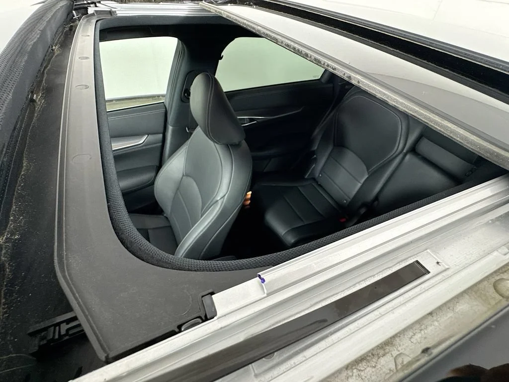 Certified Used 2022 Black INFINITI LUXE image 26
