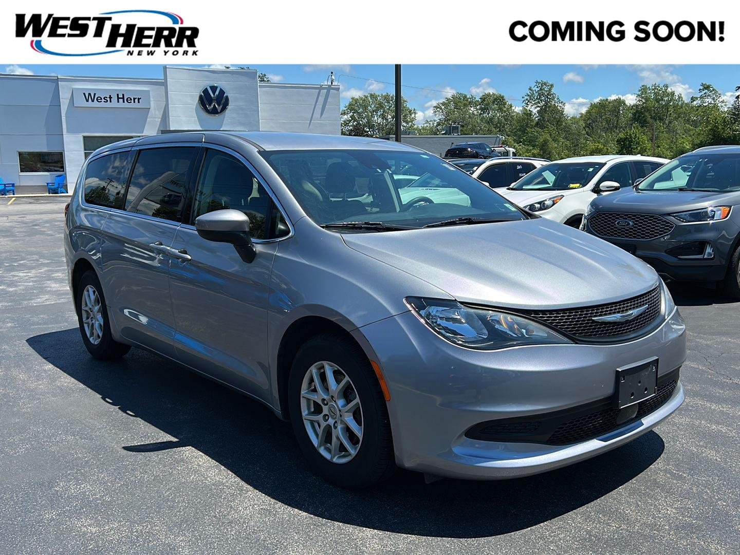 Used 2021 Billet Silver Metallic Clearcoat Chrysler LX image 1