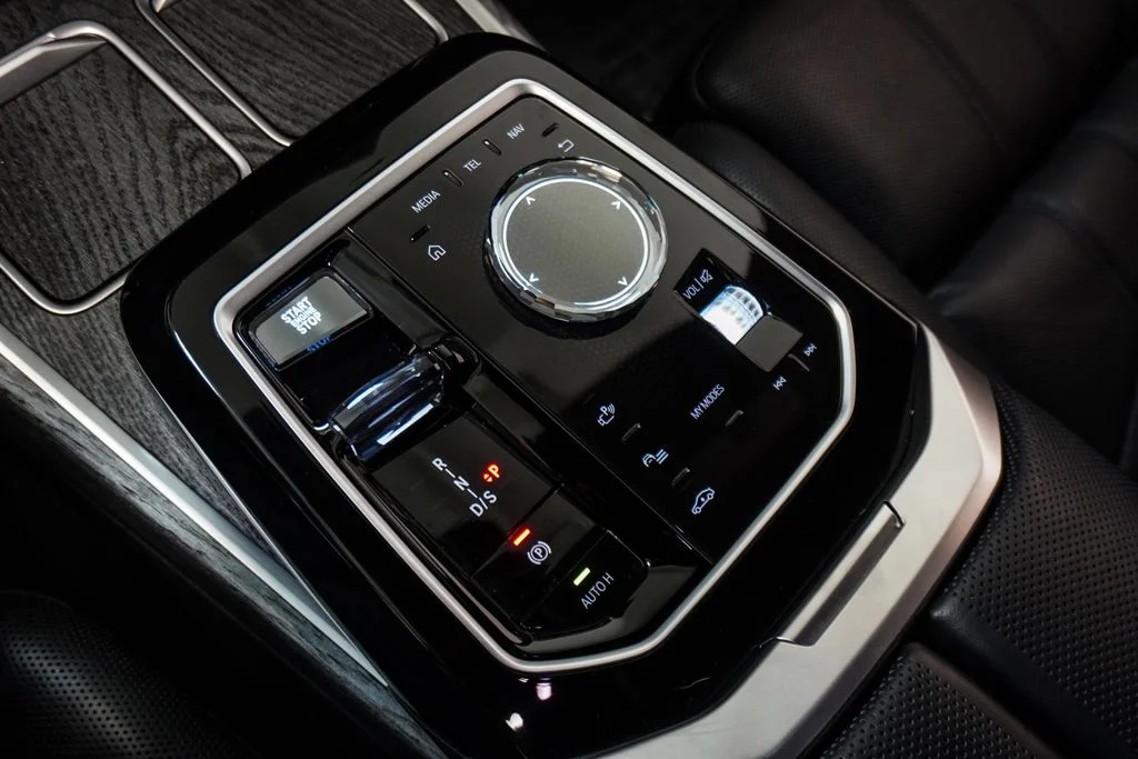 Used 2023 Black BMW 760i xDrive image 28