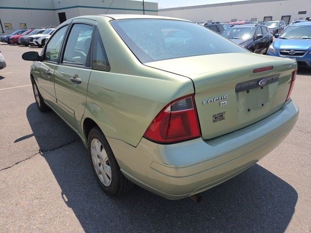 Used 2007 Green Ford S image 5