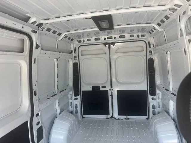 New 2026 Bright White Clear-Coat Exterior Paint RAM SLT image 32