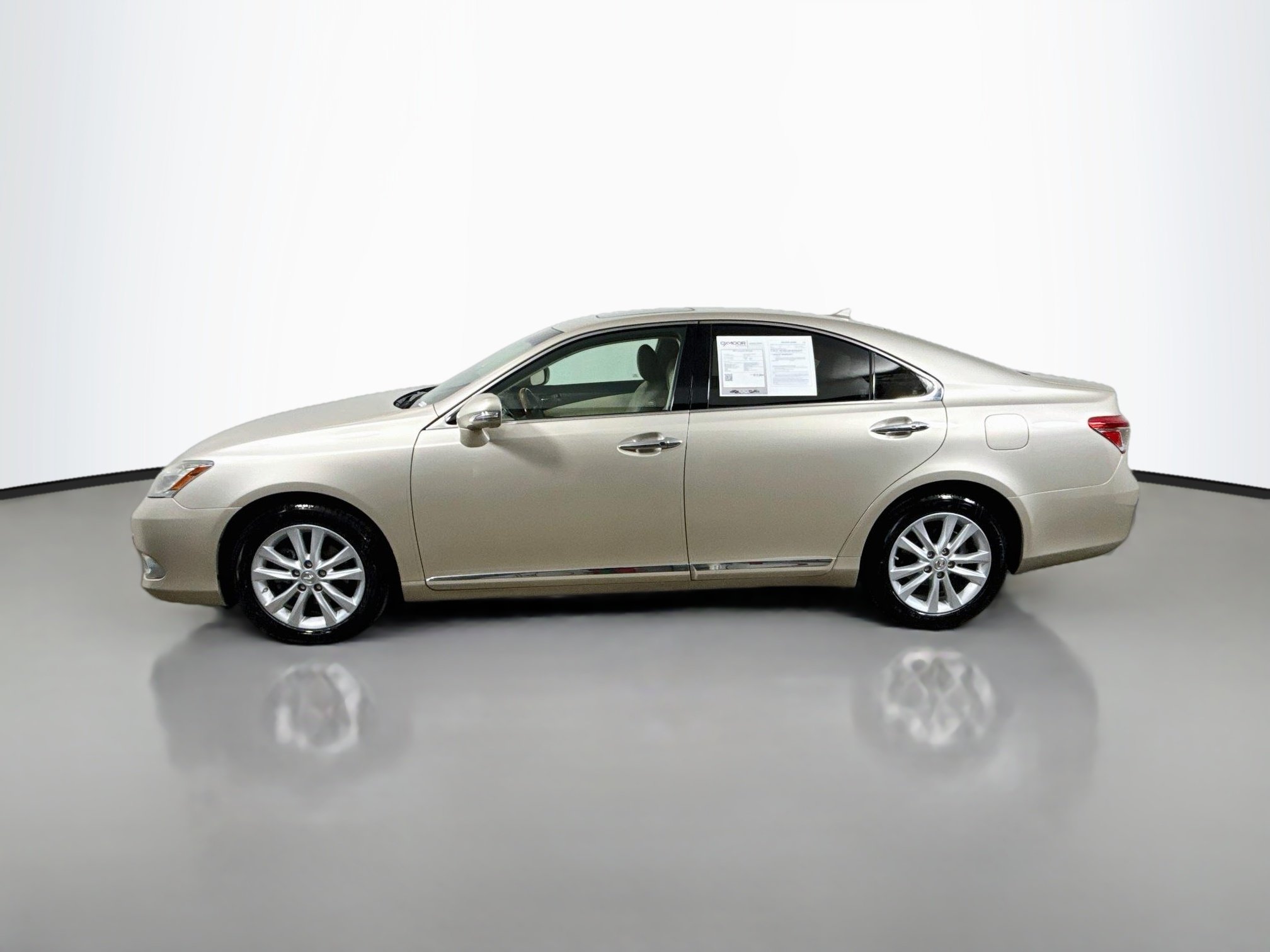 Used 2011 Satin Cashmere Metallic Lexus Base image 4