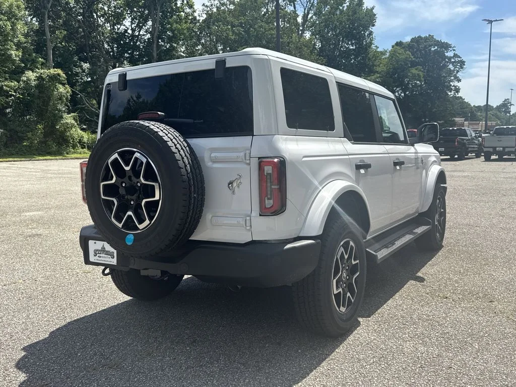 New 2026 White Ford Outer Banks image 5