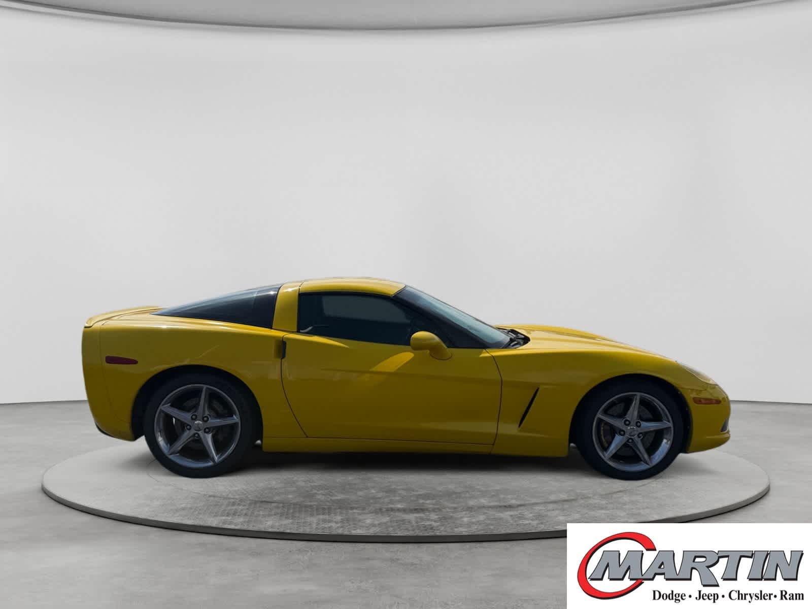 Used 2013 Velocity Yellow Tintcoat Chevrolet 1LT image 4