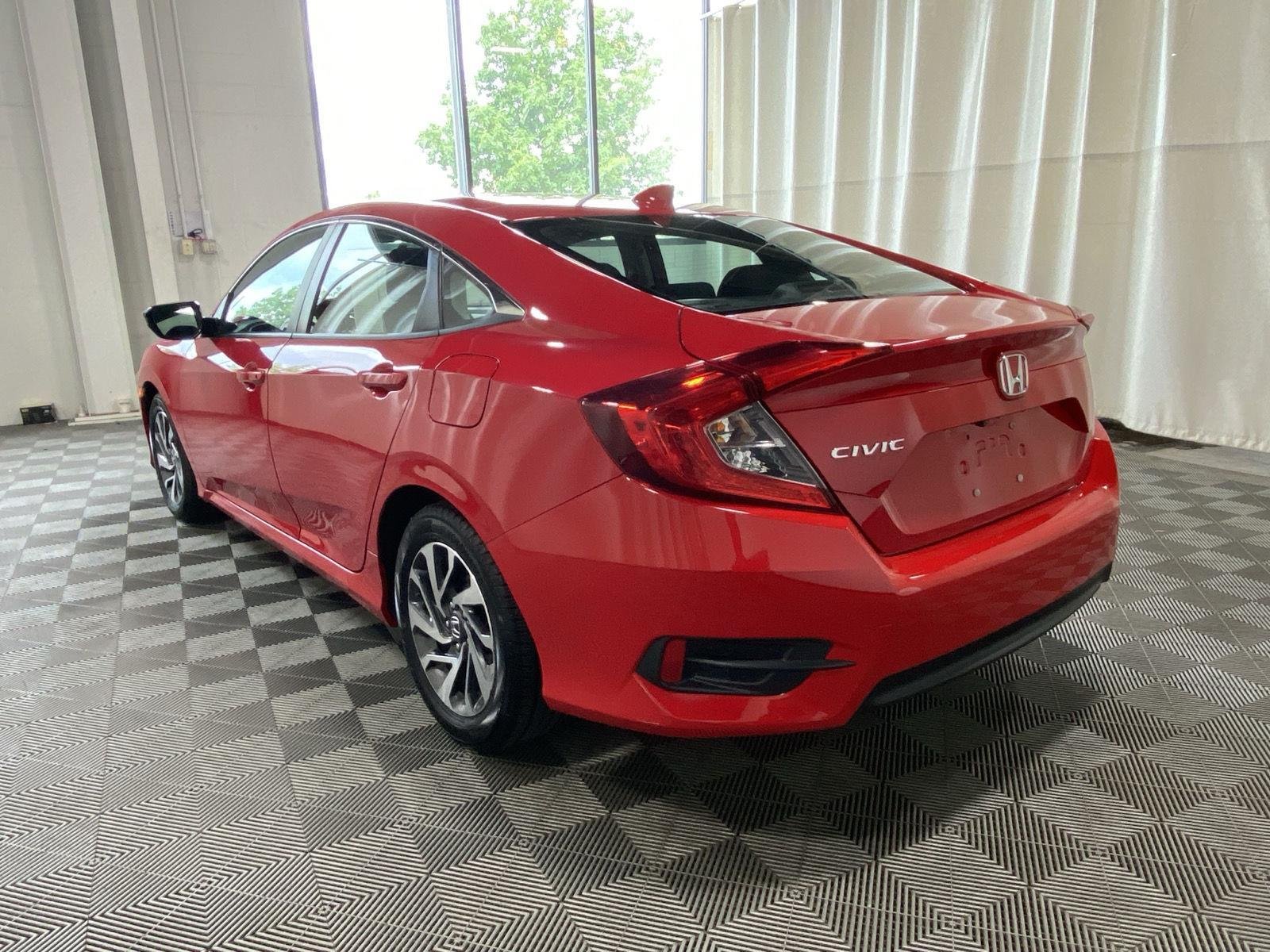 Used 2018 Rallye Red Honda EX image 5