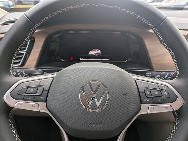 New 2026 Black Volkswagen 2.0T SE w/Technology image 33