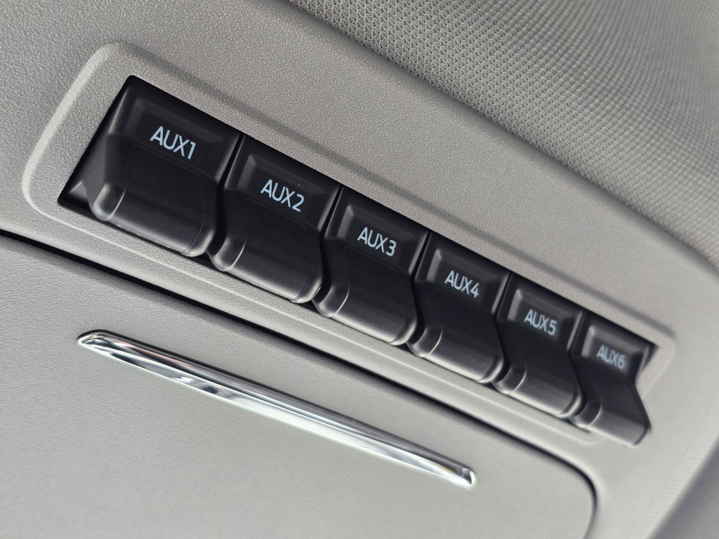 New 2026 Oxford White Ford LARIAT image 6