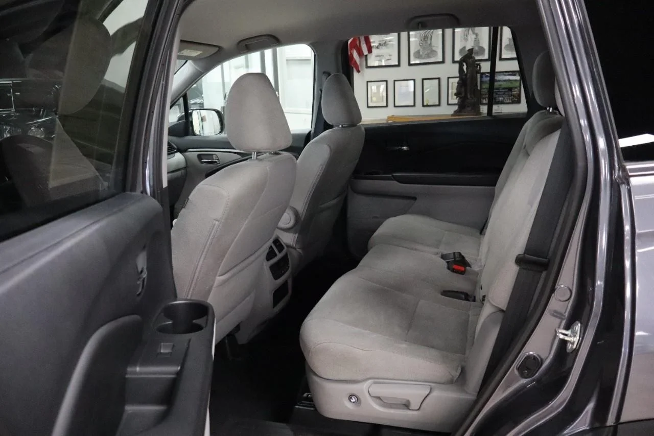 Used 2019 Modern Steel Metallic Honda EX image 17