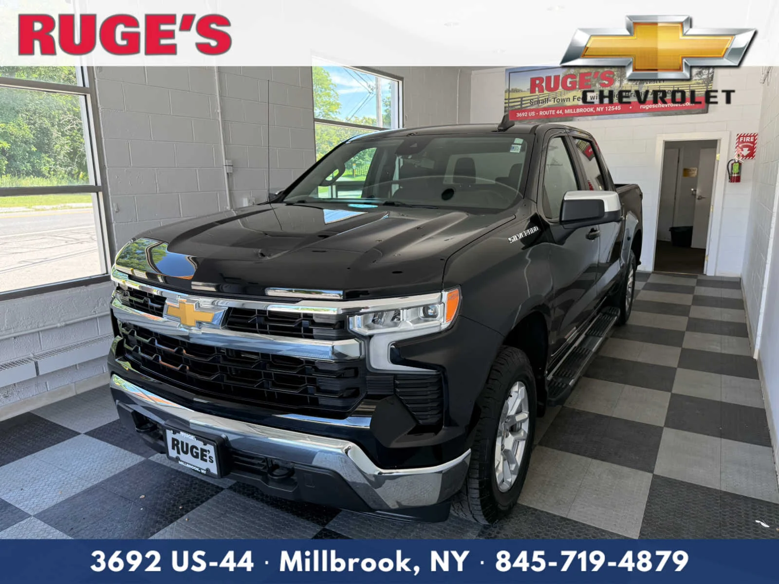 Used 2022 Black Chevrolet LT image 1