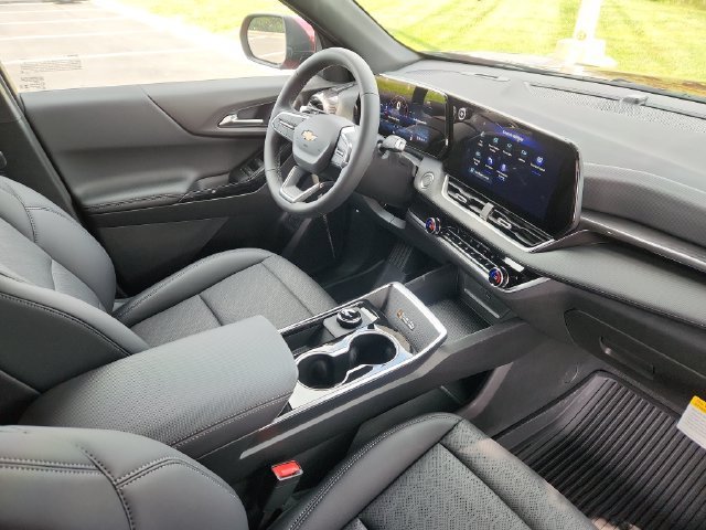 2027 Chevrolet Equinox LT - Photo 19