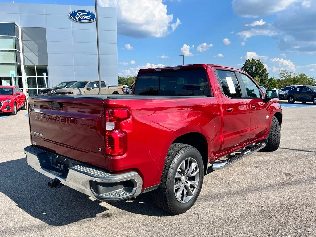 Used 2019 Red Chevrolet LT image 5