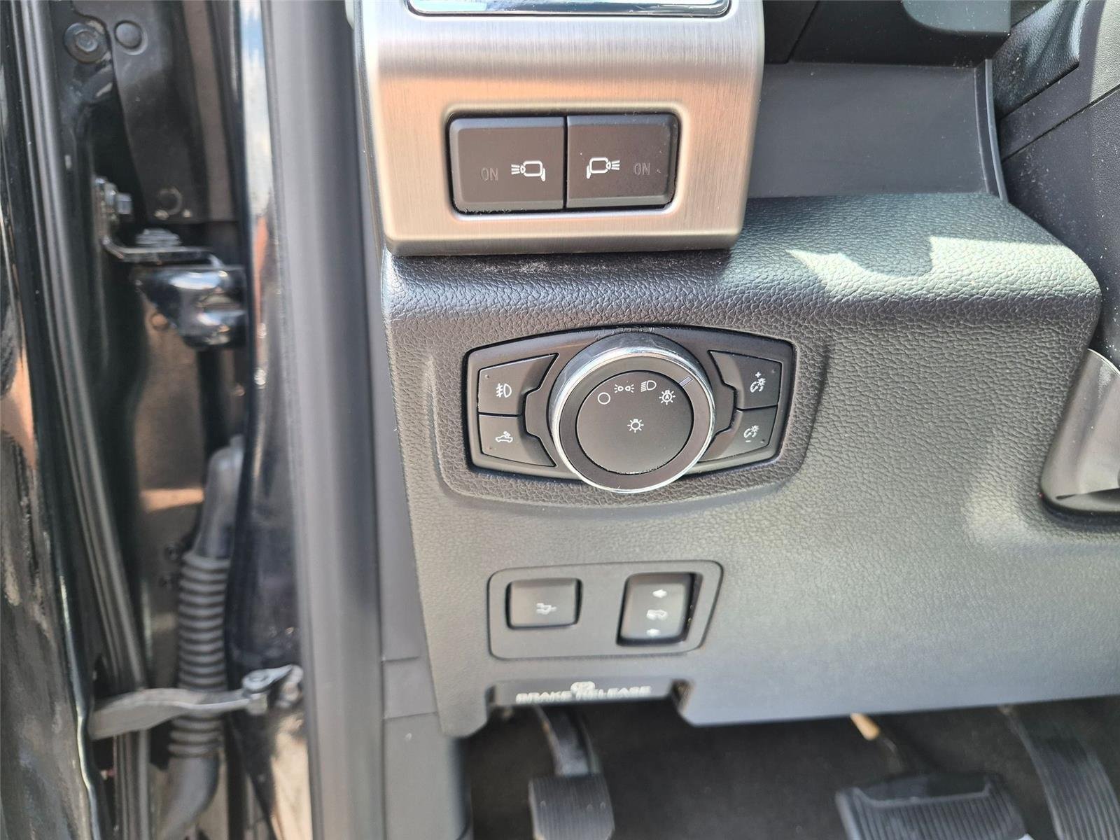 Used 2017 Shadow Black Ford Platinum image 16