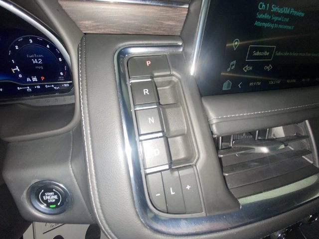 Used 2023 Gray Chevrolet Z71 image 20
