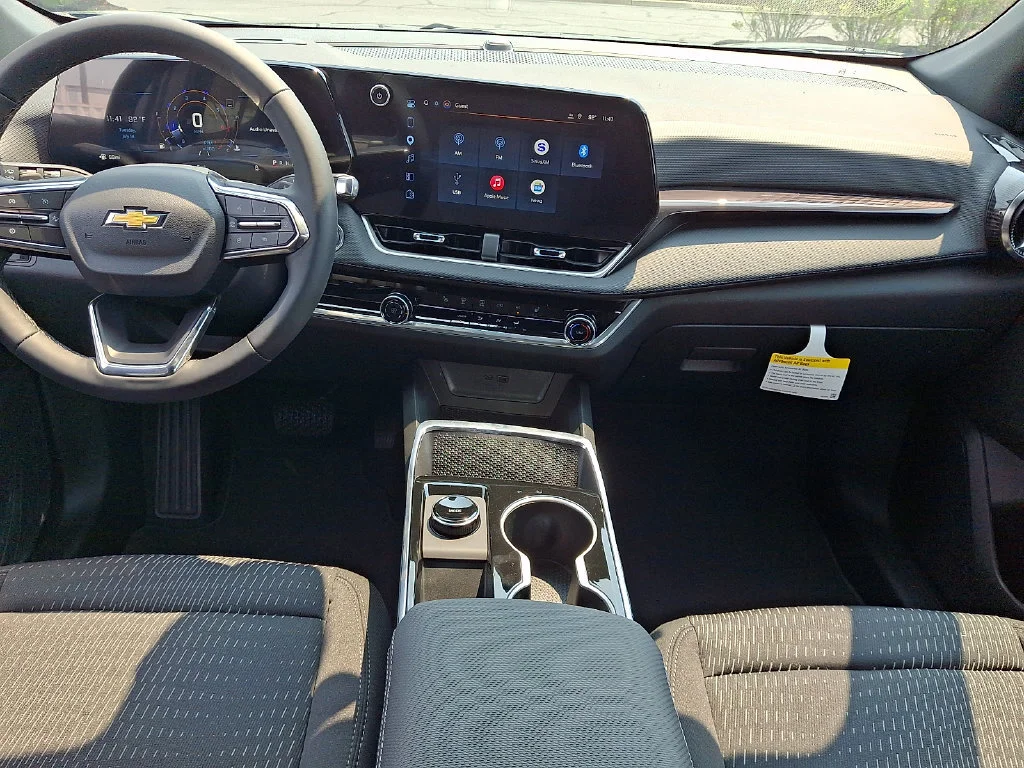 New 2027 Mosaic Black Metallic Chevrolet LT image 11
