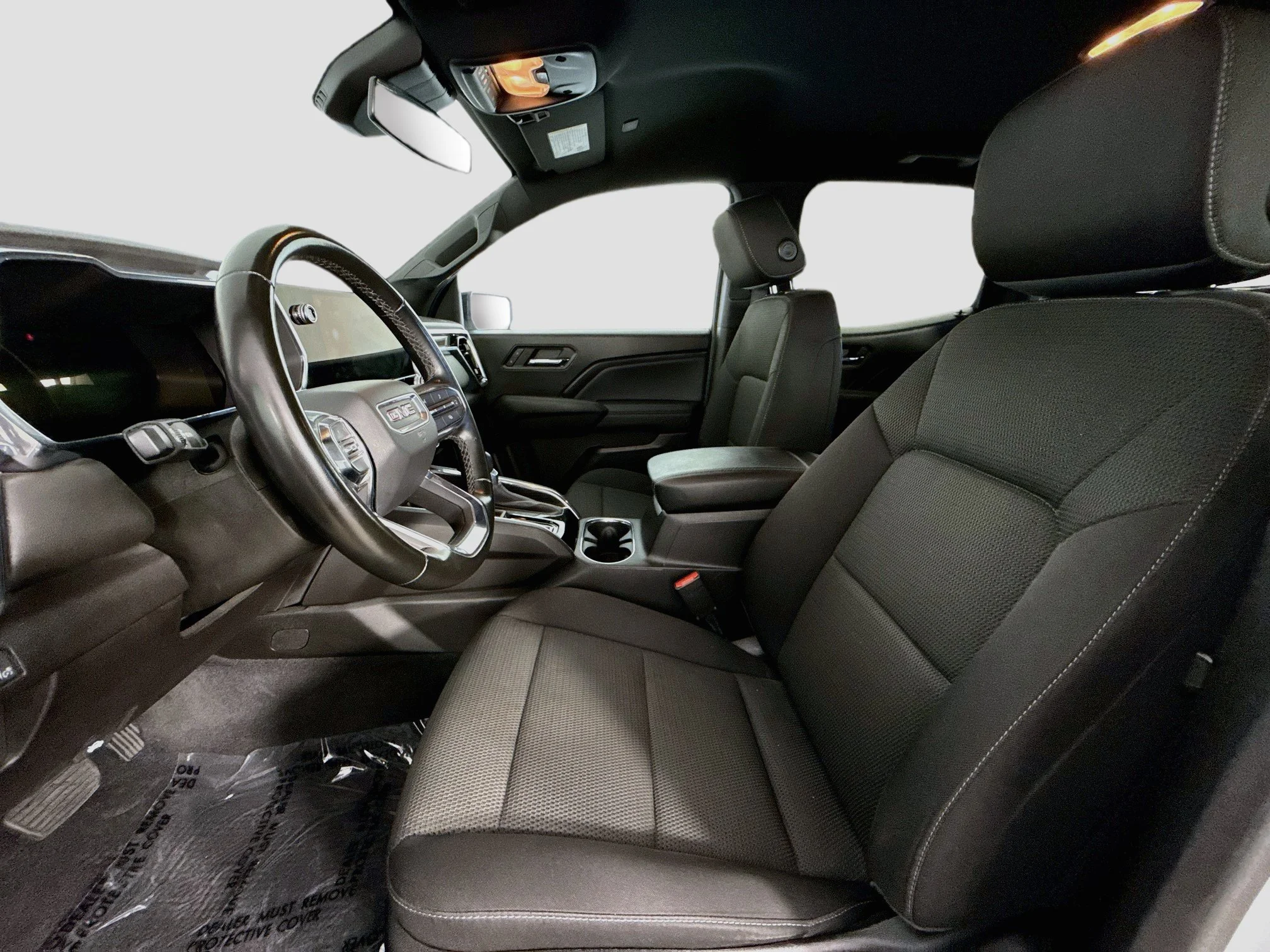 Used 2024 Summit White GMC Elevation image 23