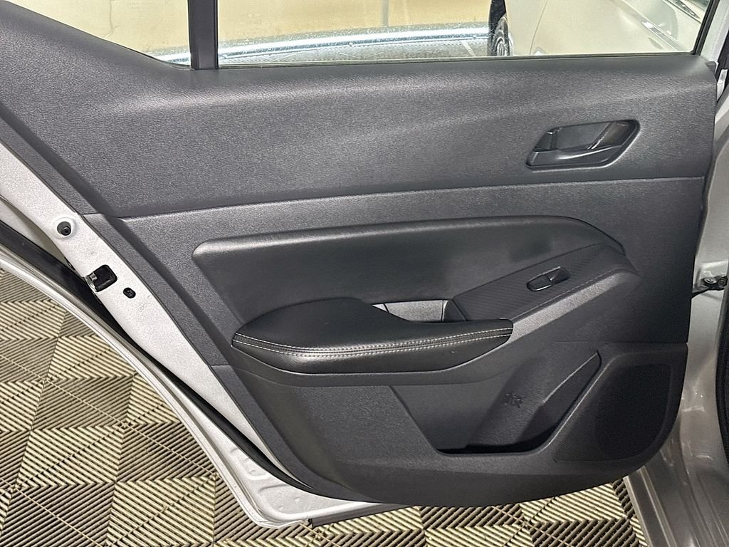 Used 2024 Silver Nissan 2.5 SV image 18