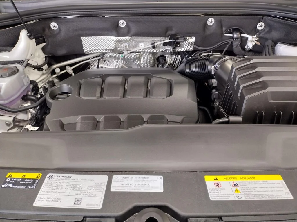New 2026 White Volkswagen SE w/Technology image 7