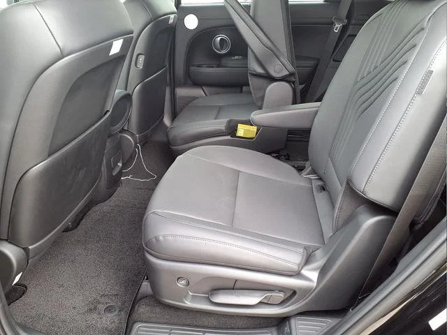 New 2026 Black Hyundai SEL image 13