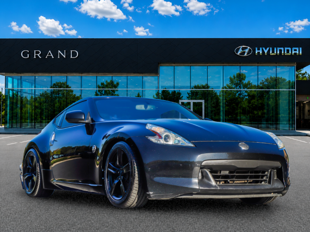 Used 2011 Black Nissan Touring image 8