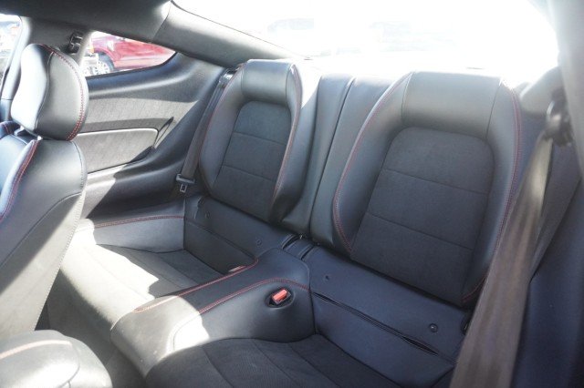 Used 2022  Ford GT Premium image 20