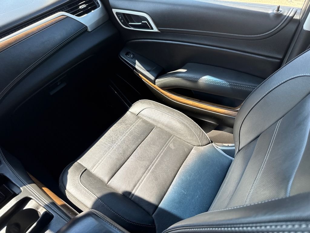 Used 2019 Black GMC Denali image 15