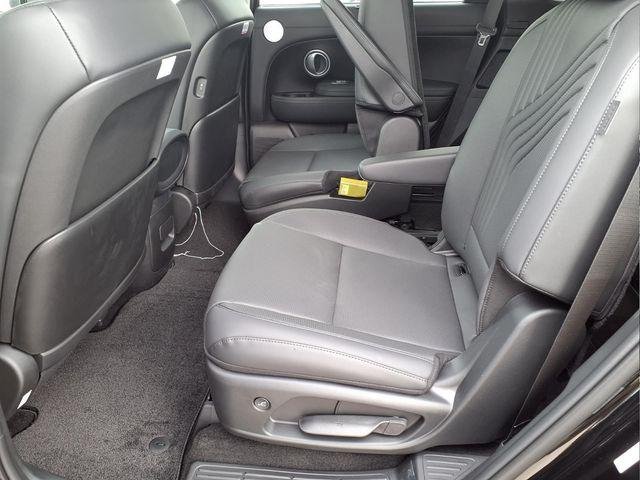 New 2026 Black Hyundai SEL 7P image 13