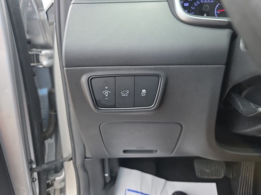 Certified Used 2024 Shimmering Silver Hyundai SEL image 19