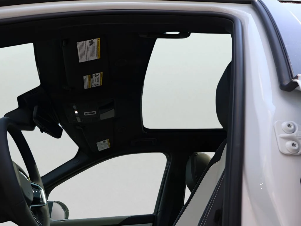 New 2026 Fuji White Land Rover Landmark image 37