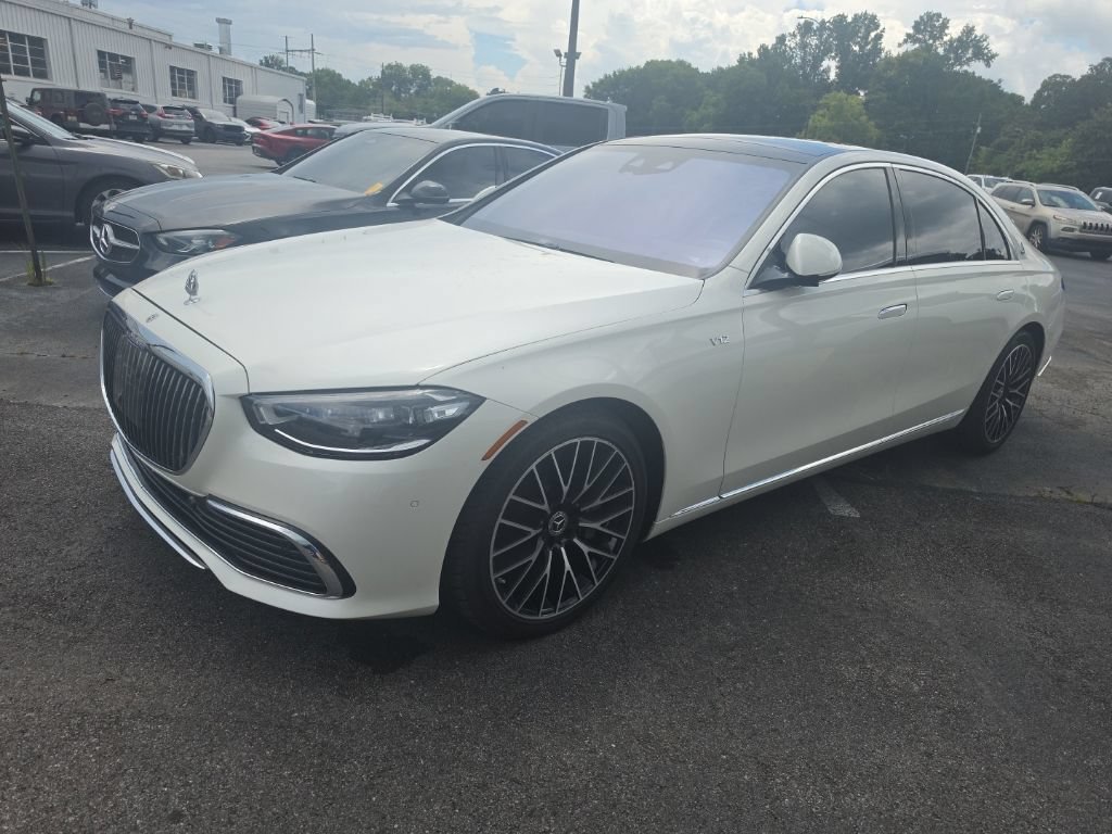 Used 2022 White Mercedes-Benz 4MATIC® image 1