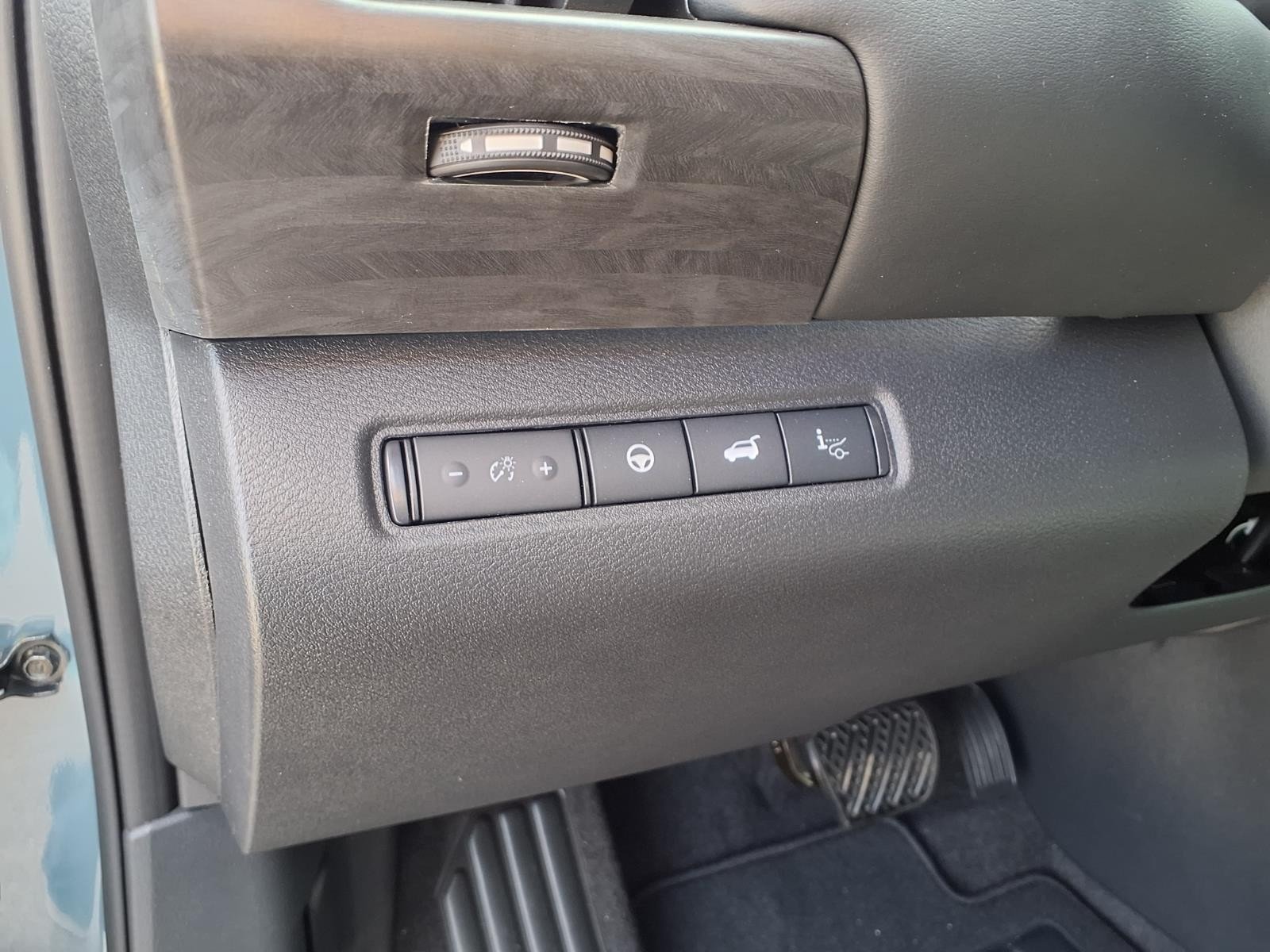 2026 Nissan Pathfinder Platinum Green at Robbins Nissan