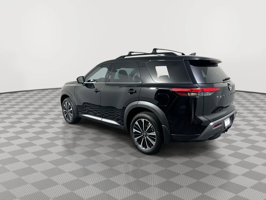 New 2026 Black Nissan Platinum image 6