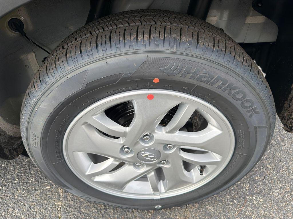 New 2026 Green Hyundai SE image 19