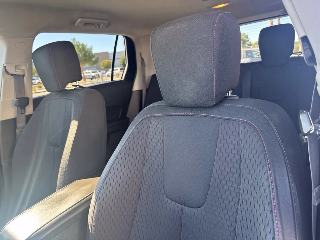 Used 2015 White GMC SLE-1 image 17