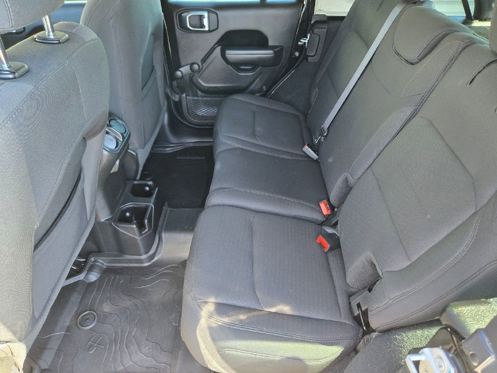 Used 2022 Black Jeep Unlimited Sport image 9