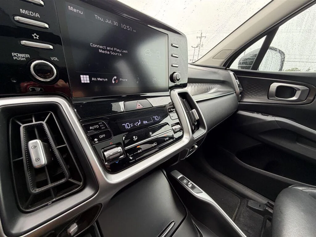 Used 2021 Sparkling Silver Kia S image 19